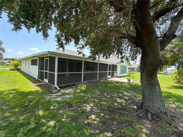 22 SE 14th CT, Cape Coral, FL 33990