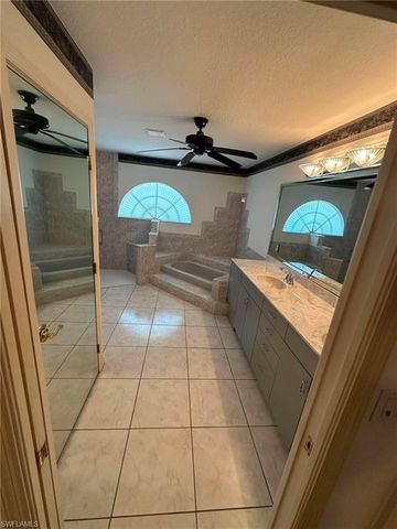 22 SE 14th CT, Cape Coral, FL 33990