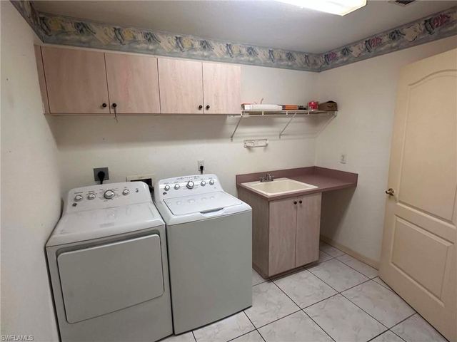22 SE 14th CT, Cape Coral, FL 33990