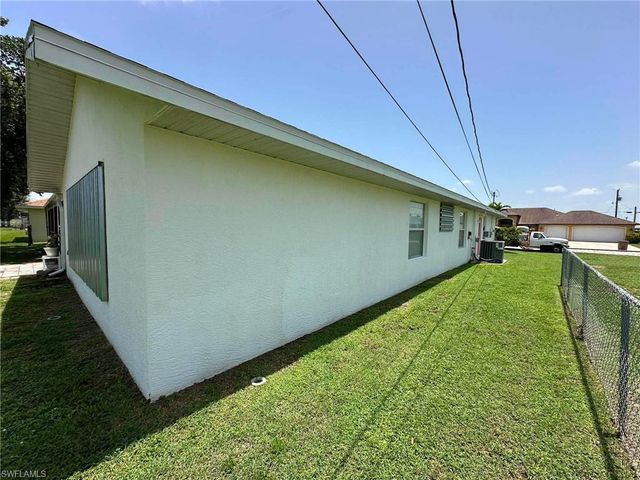 22 SE 14th CT, Cape Coral, FL 33990
