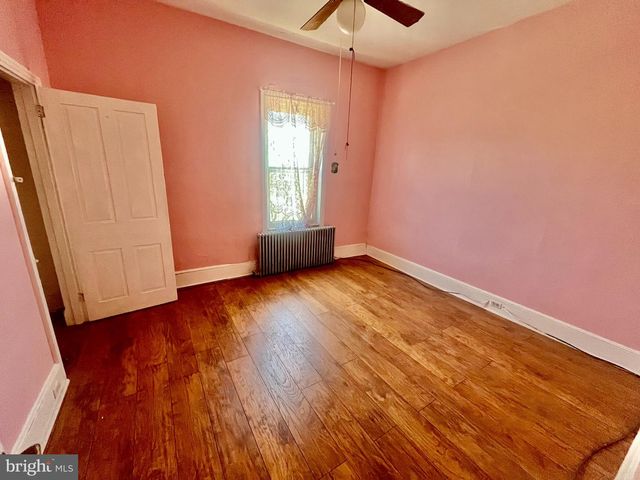 901 S 5TH ST, Camden, NJ 08103