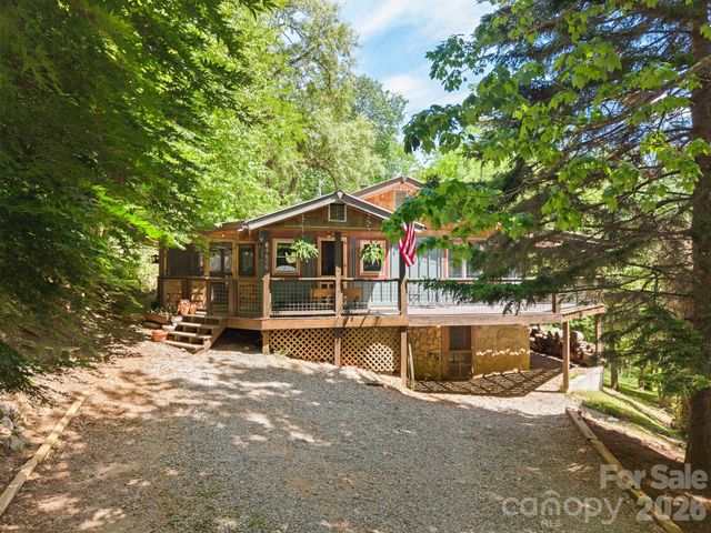 4606 Hemphill Road, Waynesville, NC 28785
