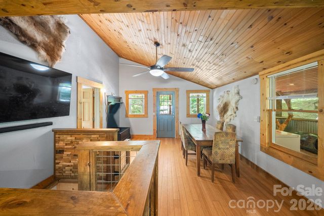 4606 Hemphill Road, Waynesville, NC 28785