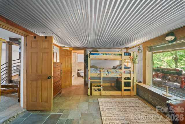 4606 Hemphill Road, Waynesville, NC 28785