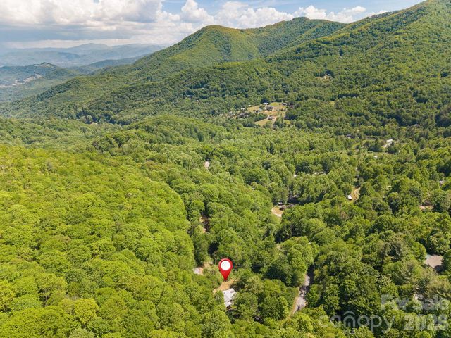 4606 Hemphill Road, Waynesville, NC 28785