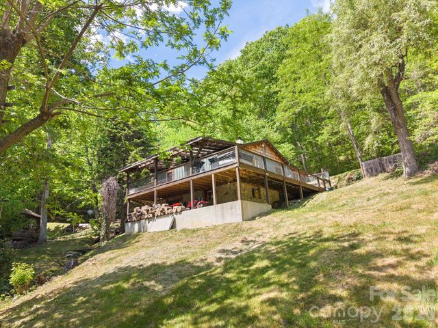 4606 Hemphill Road, Waynesville, NC 28785
