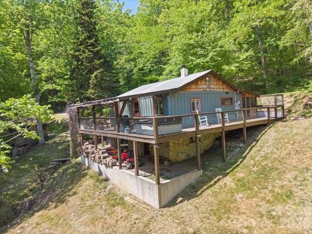 4606 Hemphill Road, Waynesville, NC 28785