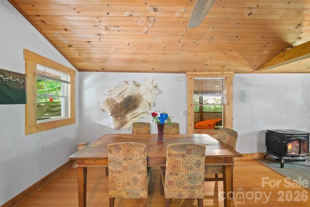 4606 Hemphill Road, Waynesville, NC 28785