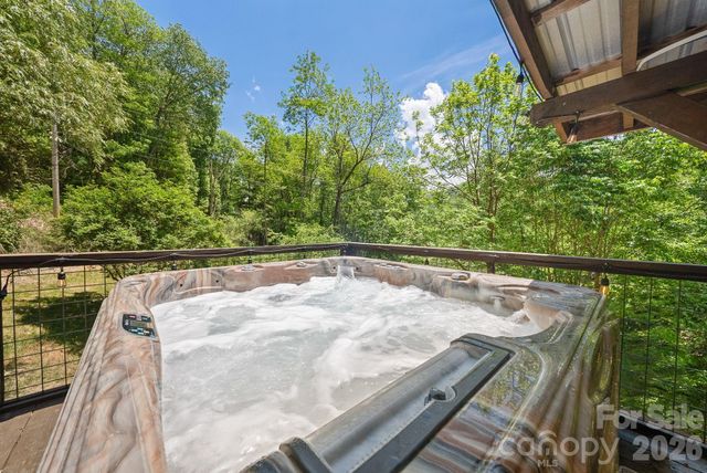 4606 Hemphill Road, Waynesville, NC 28785