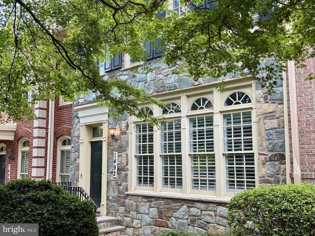 1492 EVANS FARM DR, Mclean, VA 22101