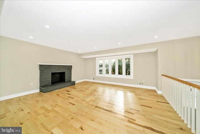 4612 WESTRIDGE PL, Temple Hills, MD 20748