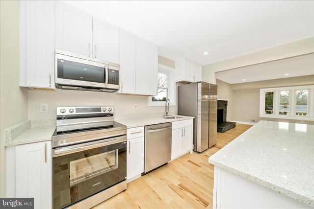 4612 WESTRIDGE PL, Temple Hills, MD 20748