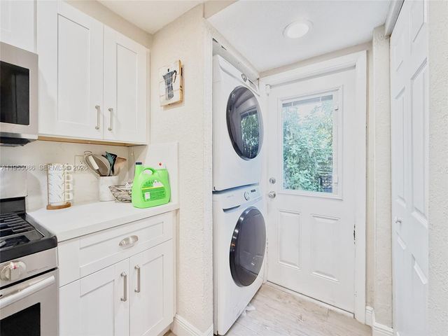 7034 SW 112th Ct, Miami, FL 33173