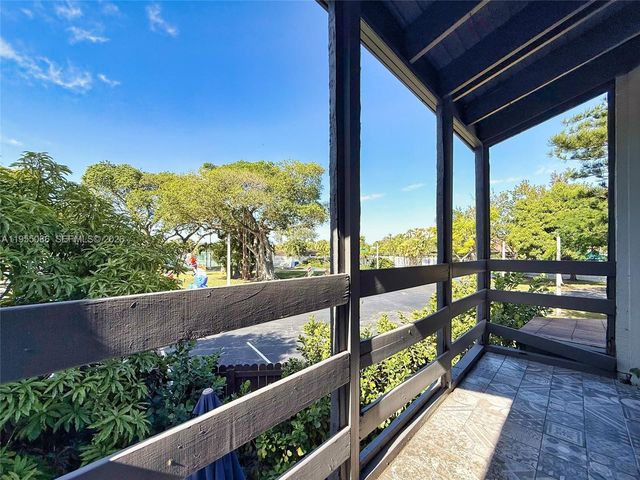 7034 SW 112th Ct, Miami, FL 33173