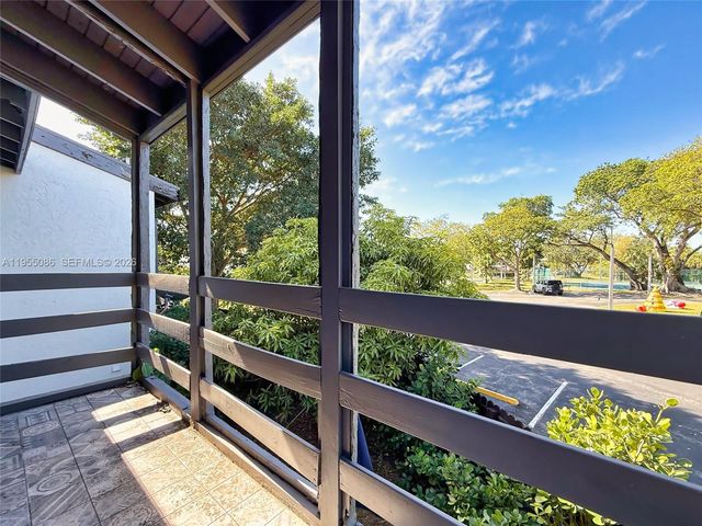 7034 SW 112th Ct, Miami, FL 33173