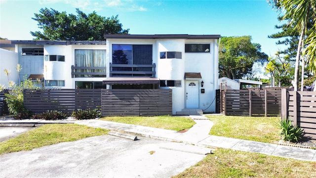 7034 SW 112th Ct, Miami, FL 33173