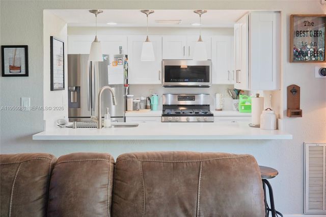 7034 SW 112th Ct, Miami, FL 33173