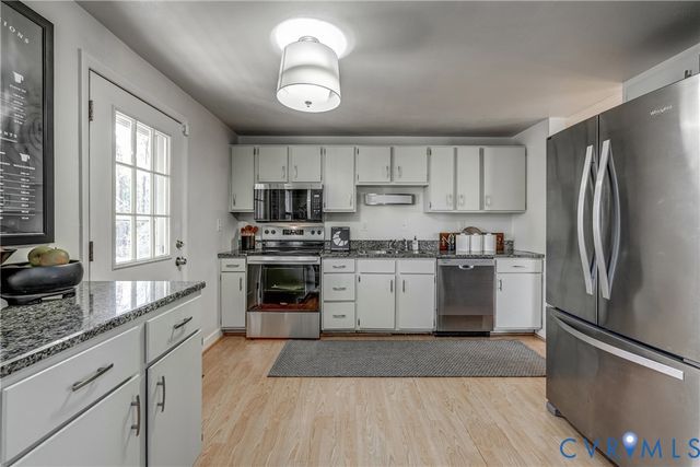 9725 Laurel Pine Dr, Henrico, VA 23228