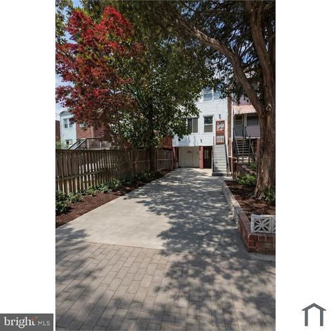 118 LONGFELLOW ST NW, Washington, DC 20011
