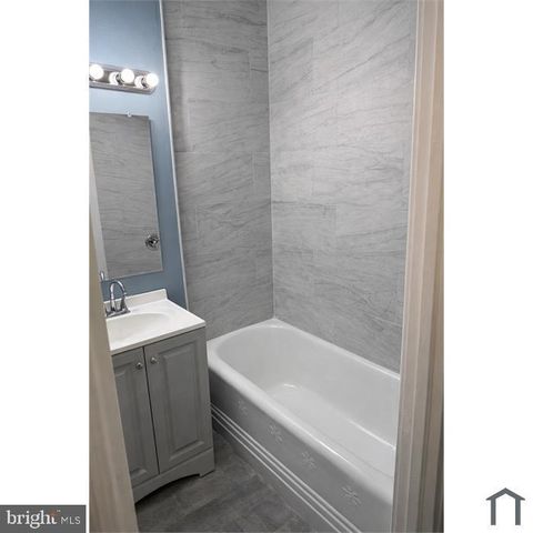 118 LONGFELLOW ST NW, Washington, DC 20011