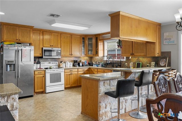 9765 State Park Road, Lockhart, TX 78644