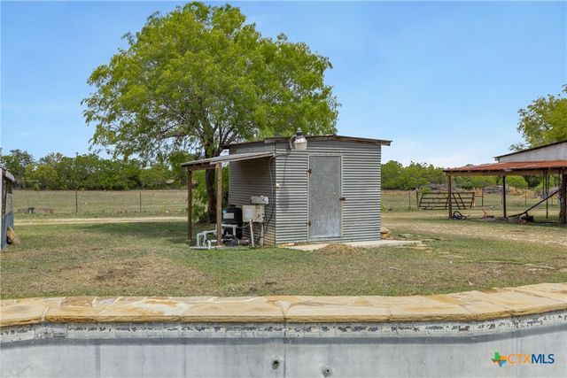 9765 State Park Road, Lockhart, TX 78644