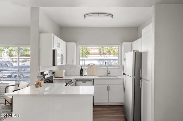 1250 W GROVE Parkway A1, Tempe, AZ 85283