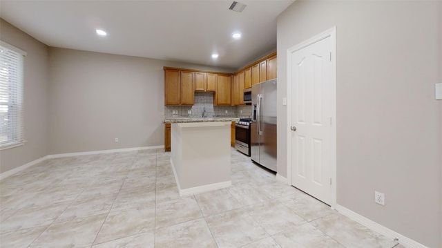 9224 Rodney Ray Boulevard 18, Houston, TX 77040