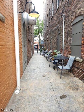 11609 Detroit Avenue, Cleveland, OH 44102