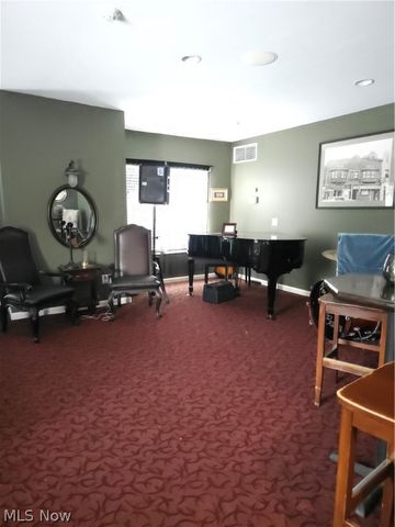 11609 Detroit Avenue, Cleveland, OH 44102