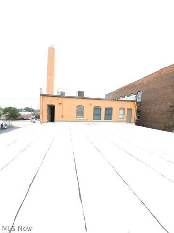 11609 Detroit Avenue, Cleveland, OH 44102