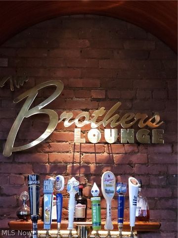 11609 Detroit Avenue, Cleveland, OH 44102