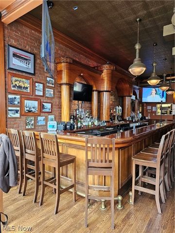 11609 Detroit Avenue, Cleveland, OH 44102