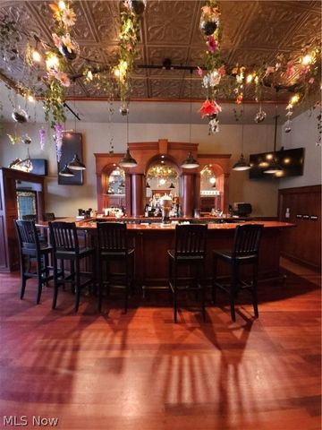 11609 Detroit Avenue, Cleveland, OH 44102