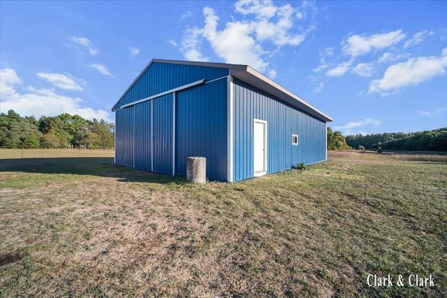 3715 E Skeels Road, Holton, MI 49425