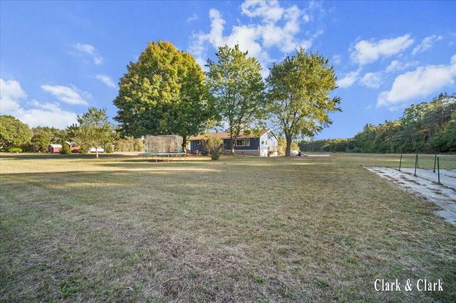 3715 E Skeels Road, Holton, MI 49425