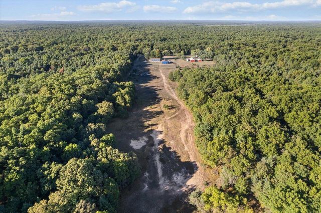 3715 E Skeels Road, Holton, MI 49425