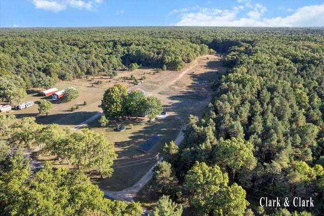 3715 E Skeels Road, Holton, MI 49425