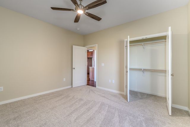 3801 W Broadmoor Street, Springfield, MO 65807