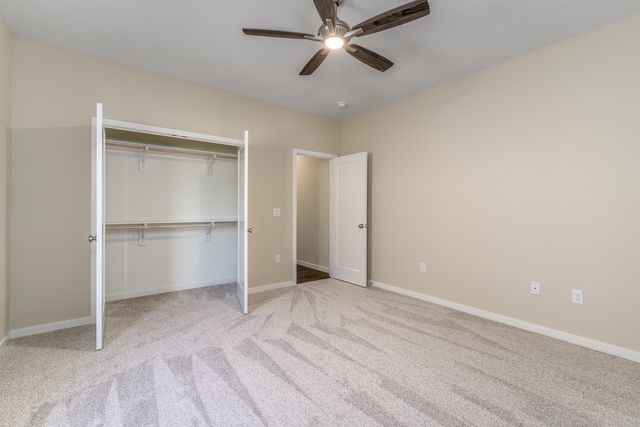 3801 W Broadmoor Street, Springfield, MO 65807