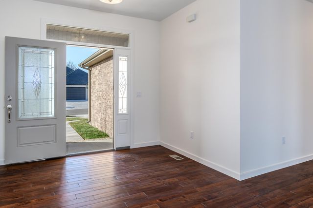 3801 W Broadmoor Street, Springfield, MO 65807