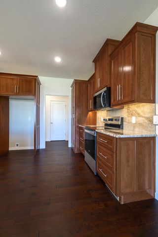 3801 W Broadmoor Street, Springfield, MO 65807