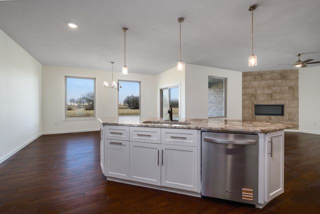 3801 W Broadmoor Street, Springfield, MO 65807