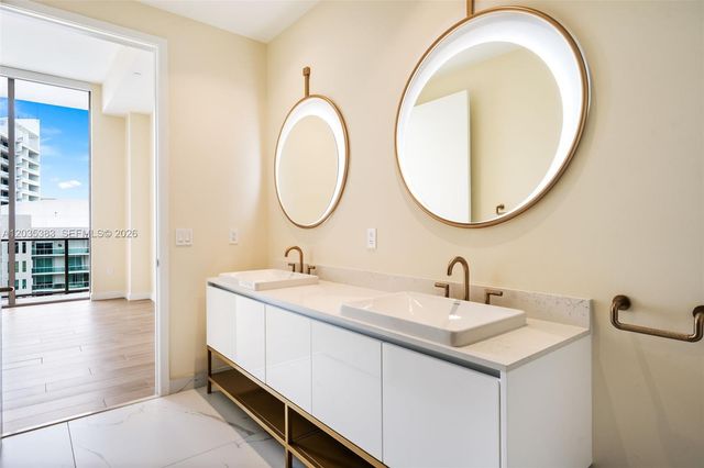 2655 S bayshore drive 1906, Coconut Grove, FL 33133