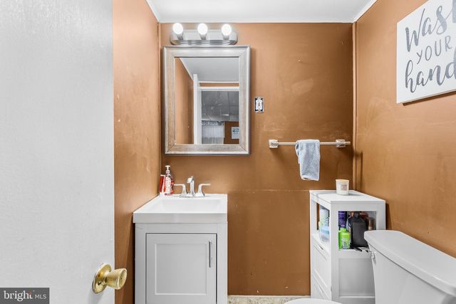 614 N SYCAMORE AVE, Clifton Heights, PA 19018