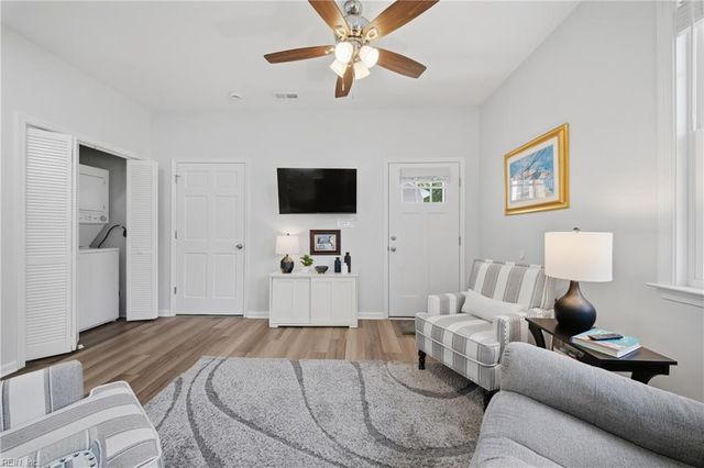 608 September LN, Chesapeake, VA 23322
