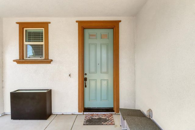 9490 Cheverny Way, Sacramento, CA 95829