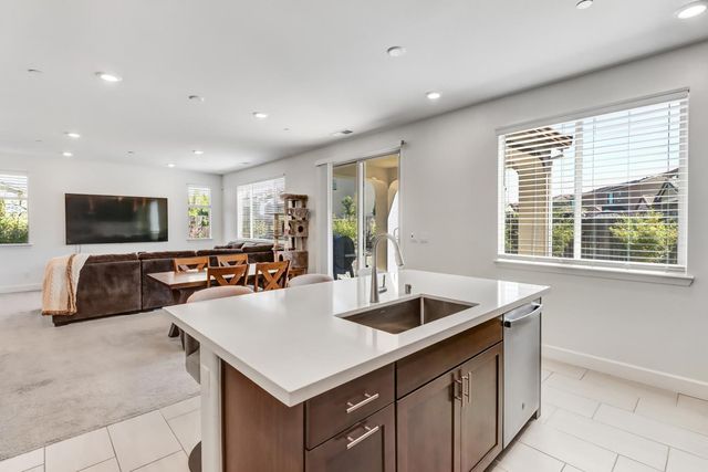 9490 Cheverny Way, Sacramento, CA 95829