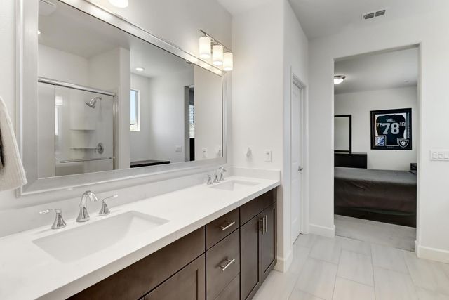 9490 Cheverny Way, Sacramento, CA 95829