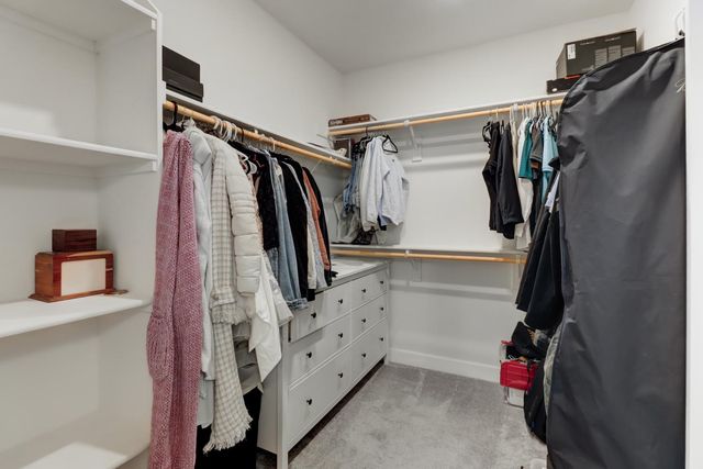 9490 Cheverny Way, Sacramento, CA 95829